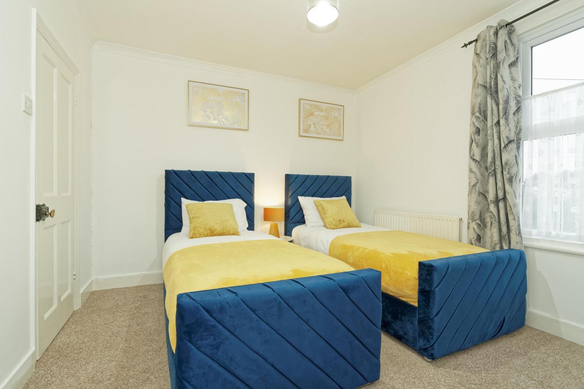 Lovely Luxury 3 Bed House Lejlighed Chatham  Eksteriør billede
